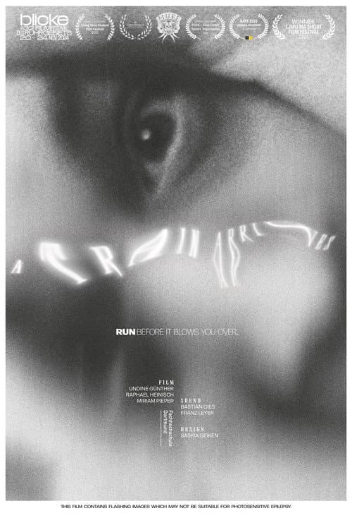 A Train Arrives poster